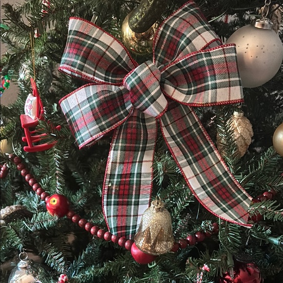 Bow Beautiful Plaid Hand Crafted Bow - Red, Green,White Custom Made Final Sale - Picture 1 of 1